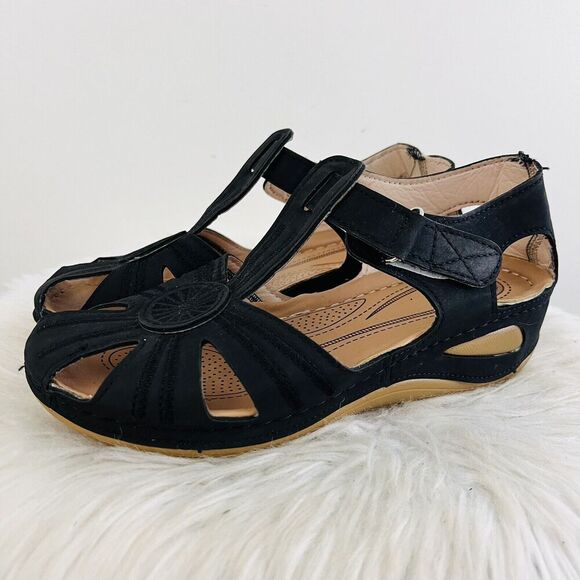 Black Soft Lightweight Strappy Comfort Sandals Boho ~ Womens Size 7 - Picture 1 of 6